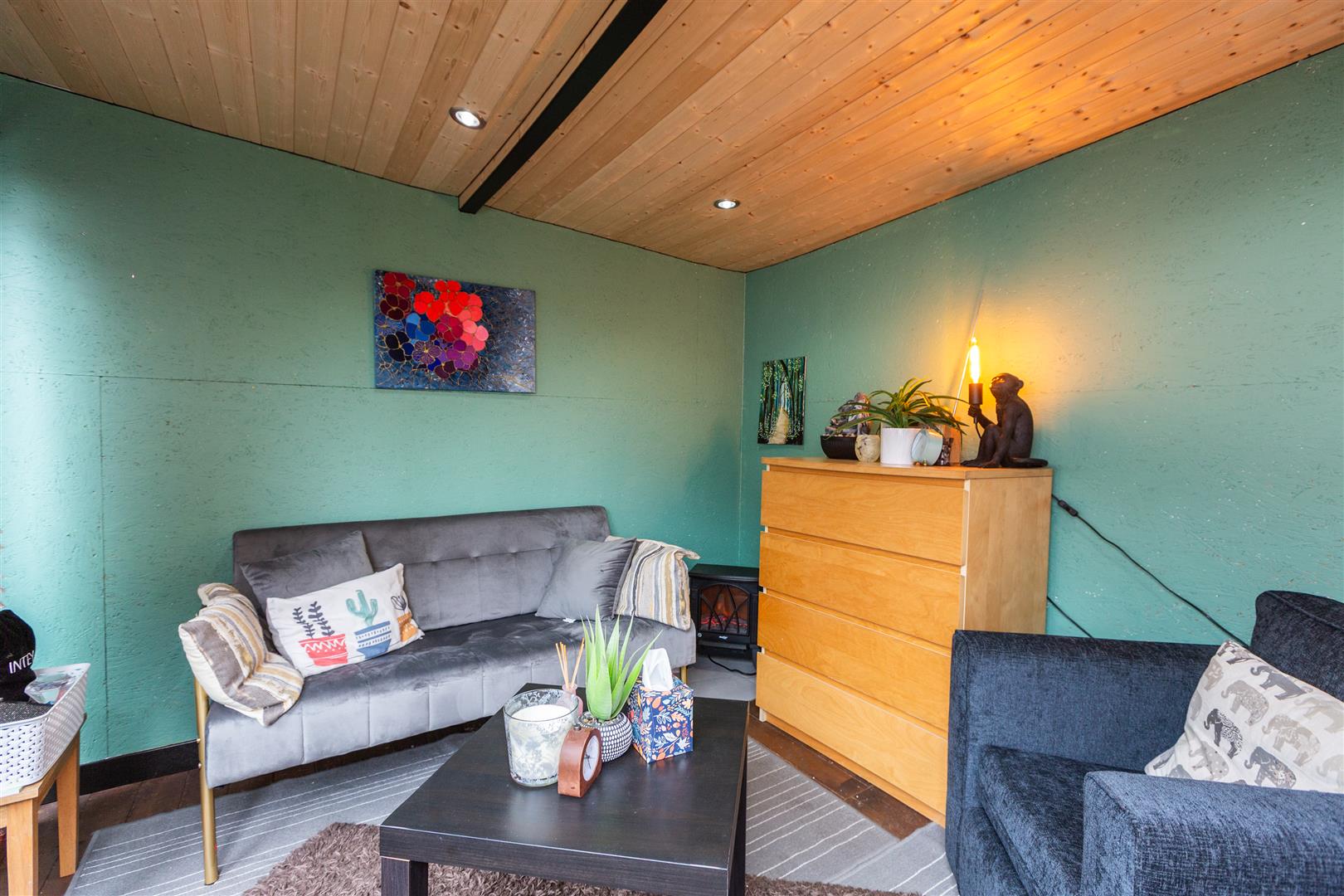 Heol Waungron, Carway, Kidwelly, SA17 4HY